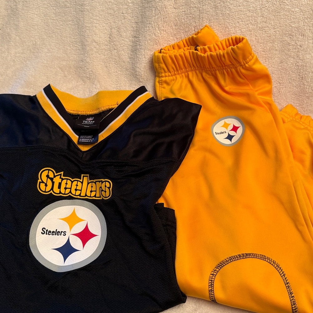 NFL Team Apparel Pittsburgh Steelers short sleeve jersey & Pant Set size 5/6